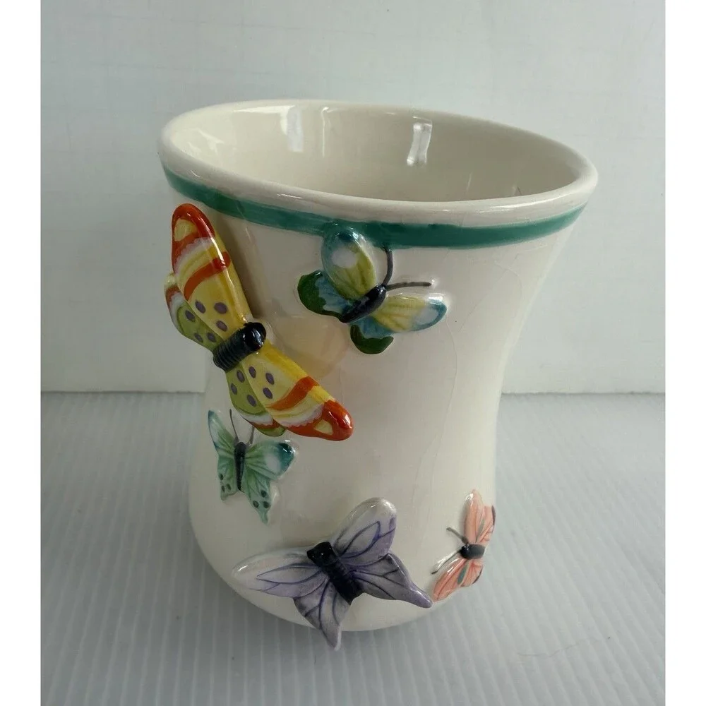 Allure 3D Butterfly Cup Vase Holder Y2K Bathroom Decor Cottage Core Shabby Chic